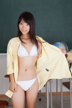 小莹客厅激情46章至50视频